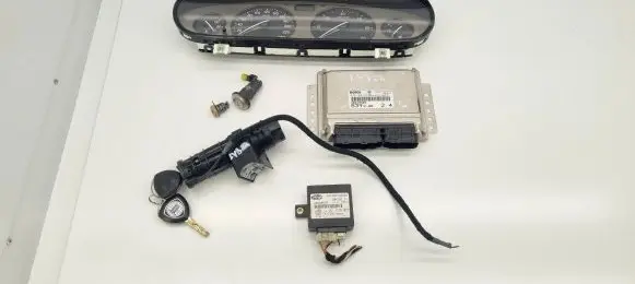 Lancia Lybra Engine ECU kit and lock set 46819420 46800841 46538523