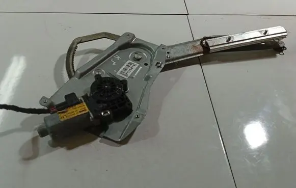 Saab 9-5 Sliding door window regulator with motor 