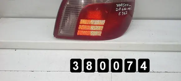 Toyota Yaris Rear/tail lights koito52004
