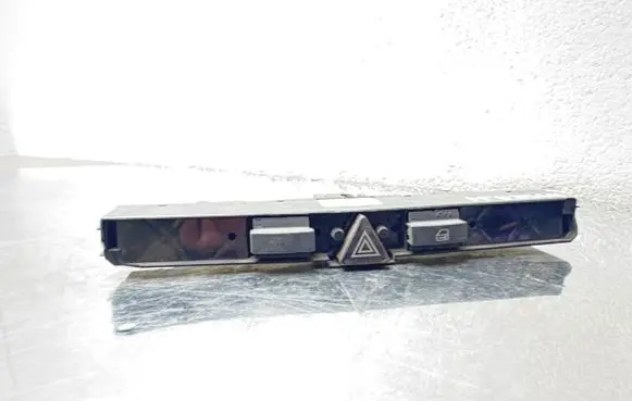 Opel Astra H Hazard light switch 13100105