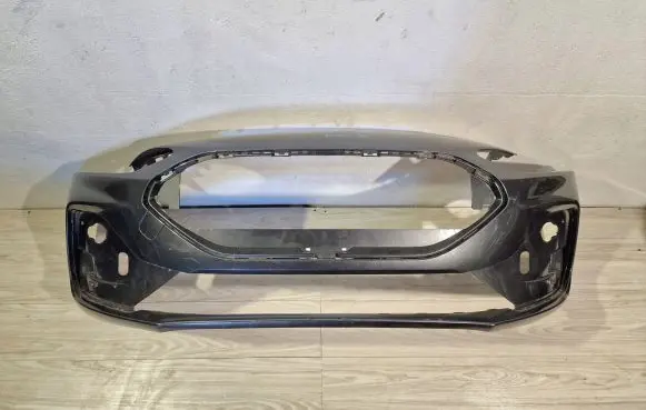 Ford Focus Front bumper NX7B17C831SA