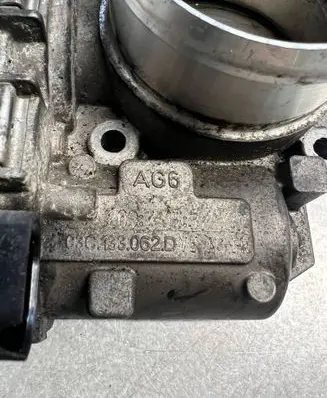 Volkswagen Golf Plus Throttle valve 03C133062D