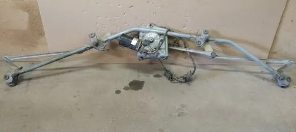 Chrysler Voyager Front wiper linkage and motor 