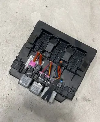 Volkswagen Jetta VI Comfort/convenience module 5K0937087D