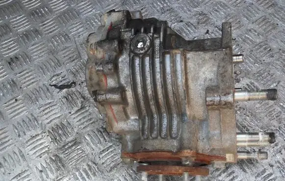Toyota RAV 4 (XA30) Gearbox transfer box case W821Y029 J10013