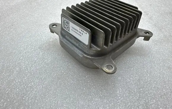 Tesla Model Y Xenon control unit/module 153292509E DHJ23299000856