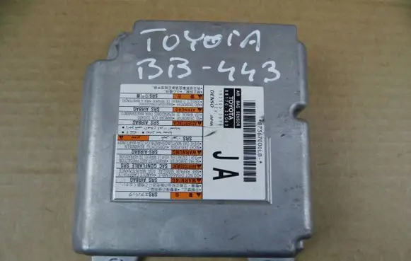 Toyota Camry VIII XV70 Airbag control unit/module 8917033G80
