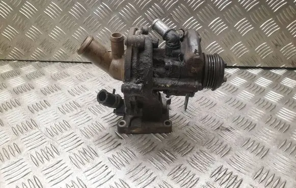 Ford Mondeo Mk III Power steering pump XS708K500