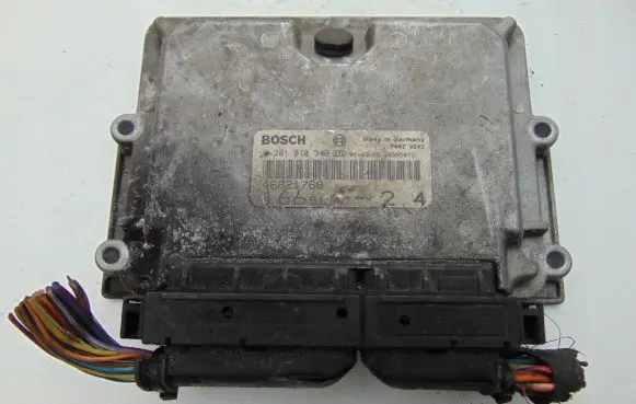 Alfa Romeo 166 Engine control unit/module 46821768 0281010340