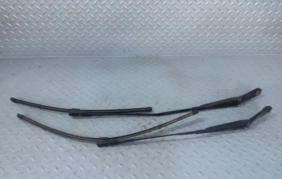 Audi A7 S7 4G Front wiper blade arm 4G1955407B 4G1955408B