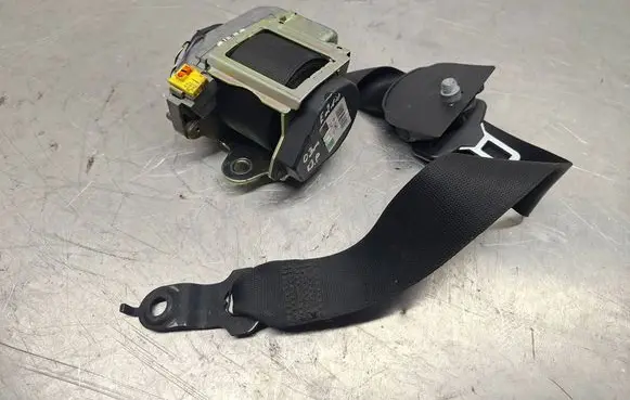 Mercedes-Benz E W211 Front seatbelt 561014601 601526300