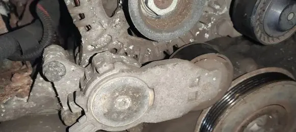Citroen C3 Generator/alternator belt tensioner
