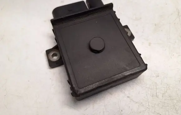 BMW 5 E60 E61 Glow plug pre-heat relay 12217801201 GSE102