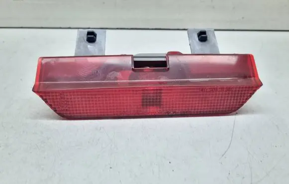 Toyota RAV 4 (XA20) Third/center stoplight