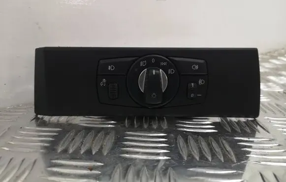 BMW 5 E60 E61 Light switch 6988566 33295001 300906106607