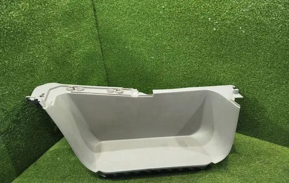 Man TGE 1gen Front sill trim cover 7C0863777