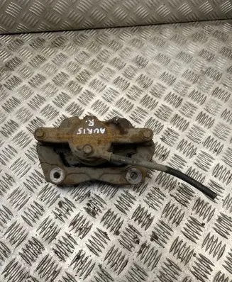 Toyota Auris 150 Front brake caliper