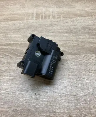 Toyota Avensis T250 Air flap motor/actuator 1138002051