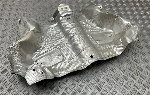 Jeep Grand Cherokee WL Exhaust heat shield 68598334AA 0333