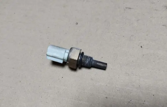 Coolant temperature sensor
