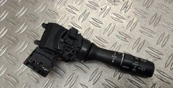 Toyota Yaris Wiper control stalk 0D19017F936 L45