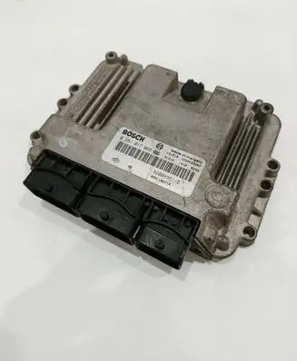 Opel Vivaro Engine control unit/module 8200935115 0281017065 8201105714