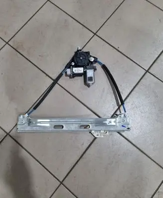 Fiat 500L Rear door window regulator with motor 51980515