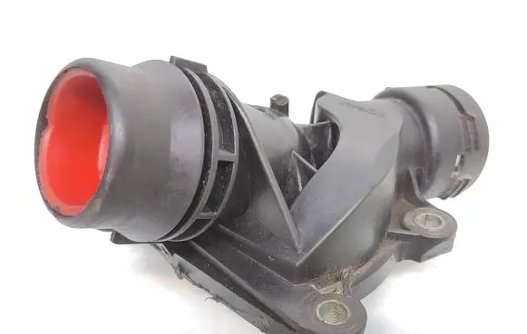 BMW 1 E81 E87 Thermostat housing 