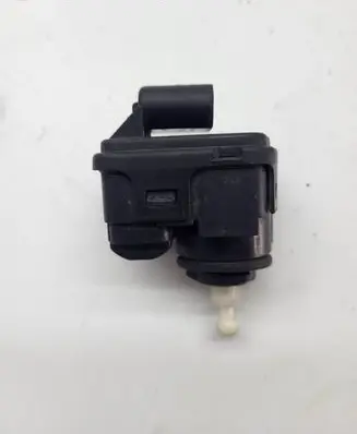 Audi A3 S3 8L Headlight level adjustment motor 00728213