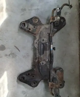Citroen C3 Engine mount bracket