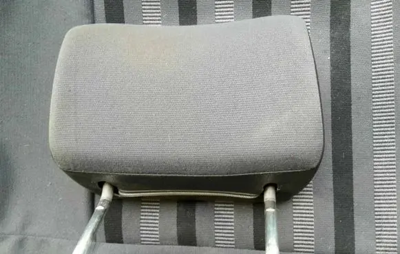 Volkswagen Golf II Front seat headrest 161881921 191881903C
