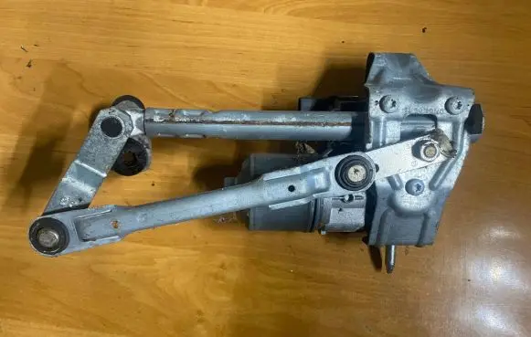 Seat Altea Front wiper linkage and motor 5P0955024C