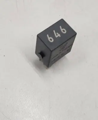 Volkswagen PASSAT B8 Other relay 4H0951253C V23374A100J3010