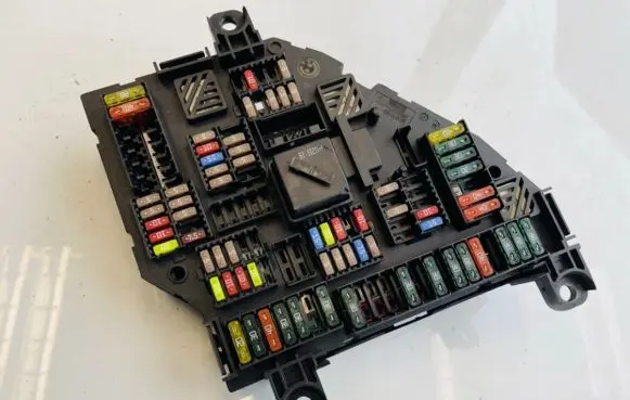 BMW 5 GT F07 Fuse box set 923442301 2-1703345-2