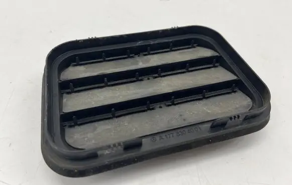 Mercedes-Benz CLA C118 X118 Quarter panel pressure vent A1778304001