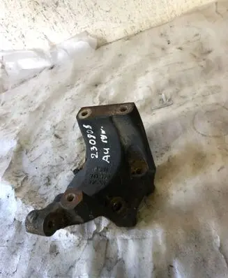 Audi A4 S4 B9 Engine mounting bracket 04l131159c