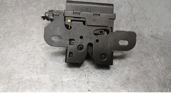 Fiat Stilo Tailgate/trunk/boot lock/catch/latch 46819700