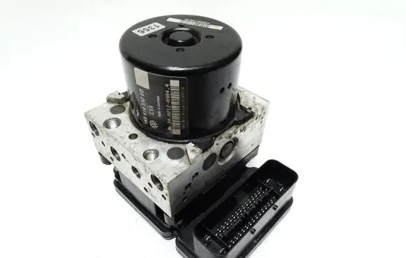 Volkswagen Golf VI ABS Pump 1K0907379BM 1K0614517ED 10062235551