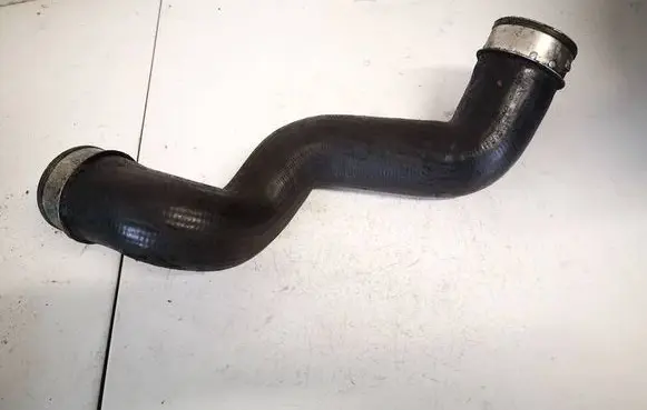 Volkswagen PASSAT B5.5 Intercooler hose/pipe 3b0145834n