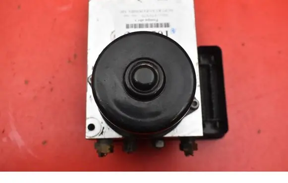 Volvo V70 ABS Pump P08671225