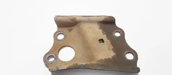 Toyota RAV 4 (XA30) Engine mounting bracket