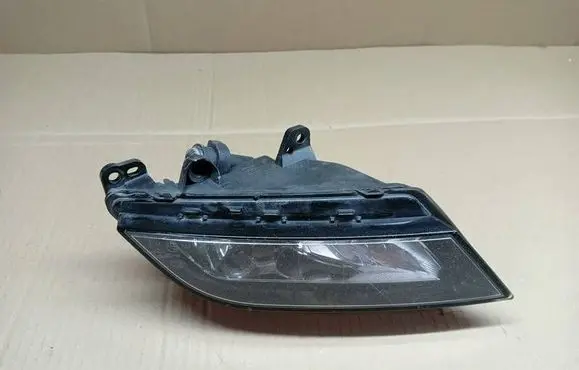 Seat Leon (5F) Front fog light 1NE01107701 6J9941701A 0110770100000979