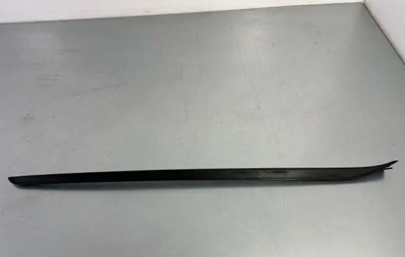 Volkswagen Tiguan Windshield trim 5NA854328