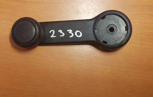 Ford Sierra Front door window winding handle 83BBA23348AB
