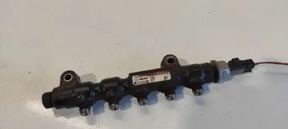 Citroen C4 I Fuel main line pipe 9654592680