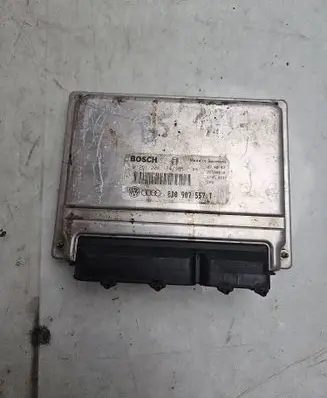 Volkswagen PASSAT B5 Engine control unit/module 8D0907557T 0261204184 26SA4818
