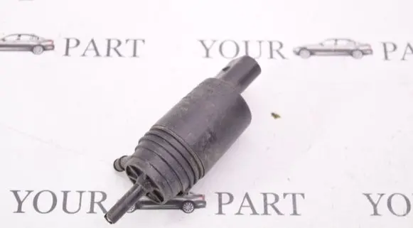 BMW 5 E39 Windscreen/windshield washer pump 8377612