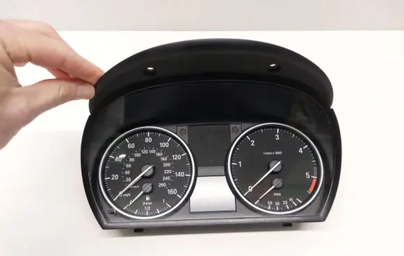 BMW X1 E84 Speedometer (instrument cluster) 4032180 9187345