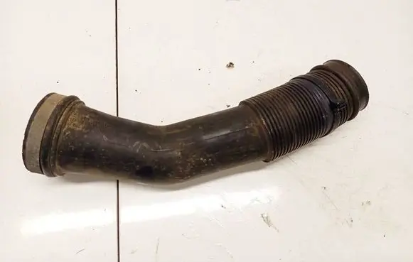 Audi A4 S4 B5 8D Air intake hose/pipe 058129627e