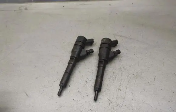 Fuel injectors set